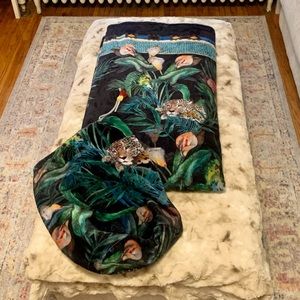 JW Jungle Cozy Blanket & Tote